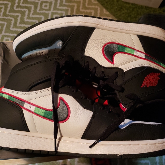 Jordan 1 A Star is Born 13 - Picture 6 of 8